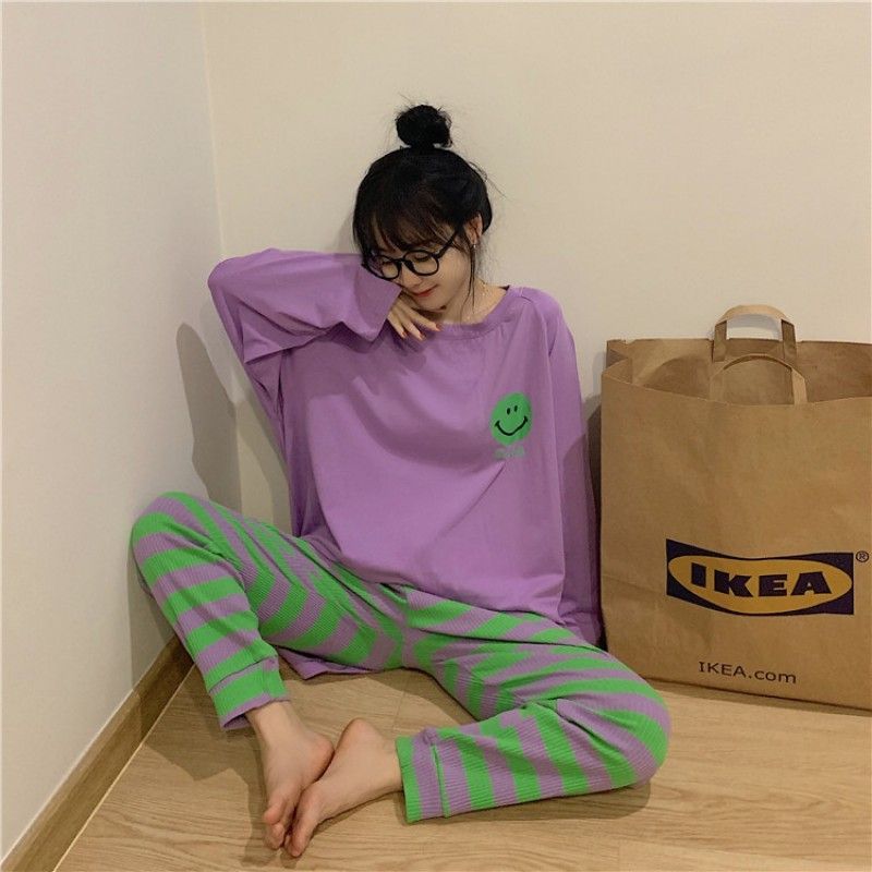 Take a live photo of South Korea 2020 spring and Autumn New Women's loose and versatile smiley face printed pajamas

