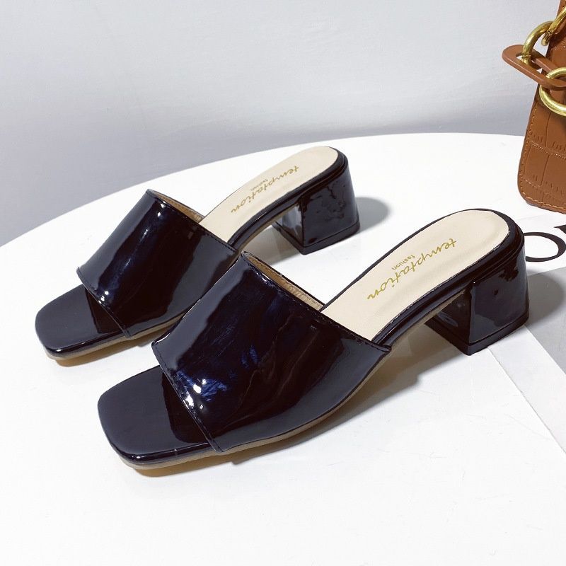 New Korean style sandals with thick heels in 2020 summer