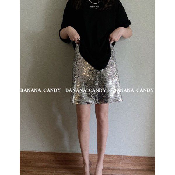Fashionable sequin skirt with urban style, high waist and buttocks skirt