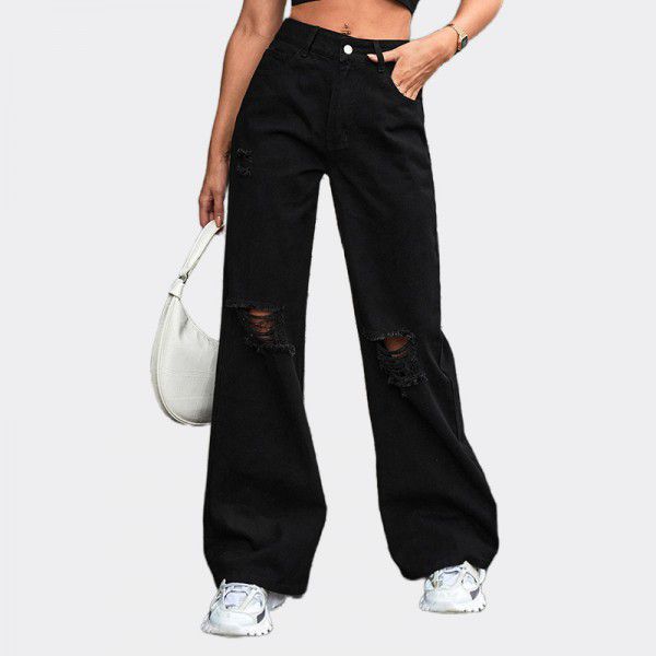 Denim pants are popular in women's clothing. Casual and fashionable torn pants